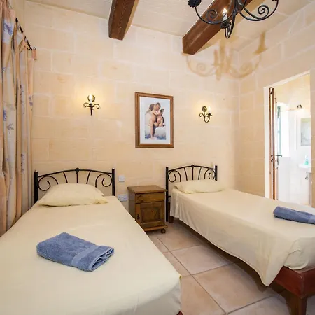 Holiday home 3 Bedroom With Private Pool And Views Nadur